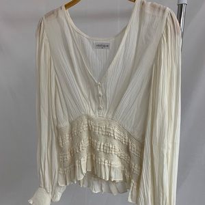 Vestique white top